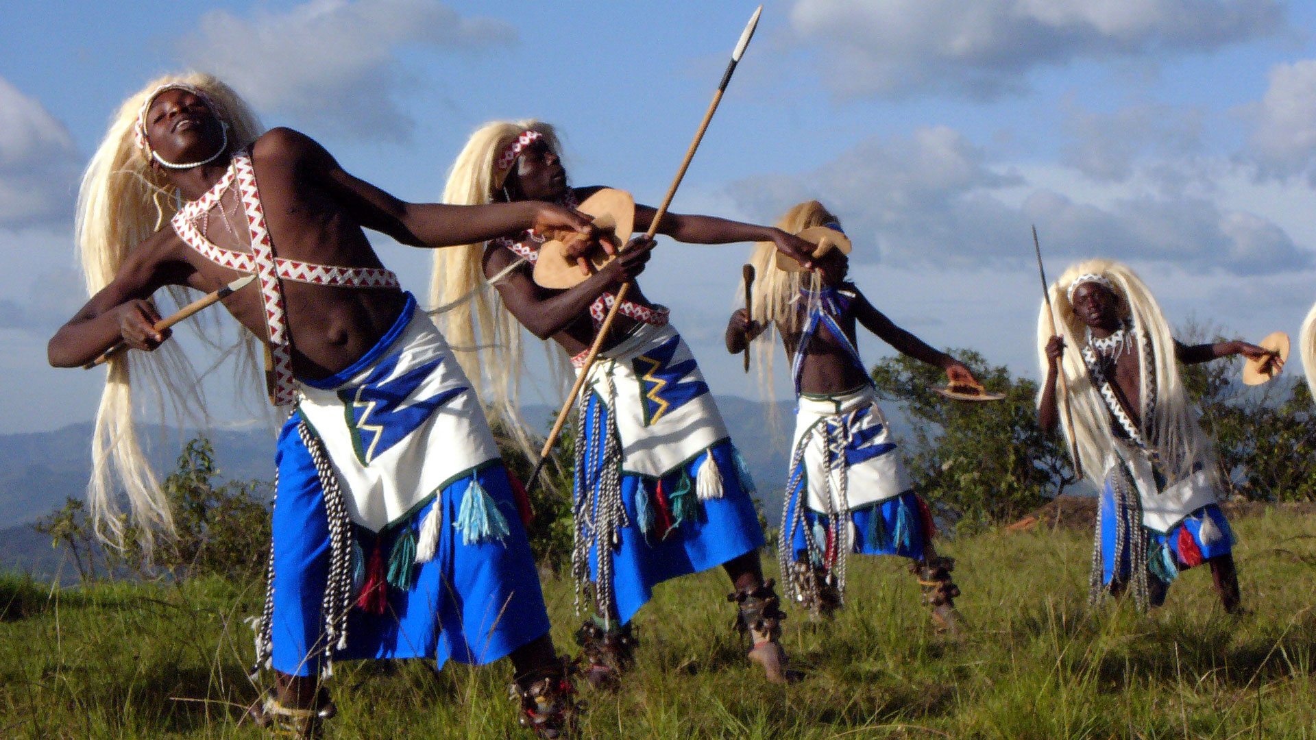 5 Days Rwanda Ultra Luxury Gorilla and Golden Monkey Trek Adventure