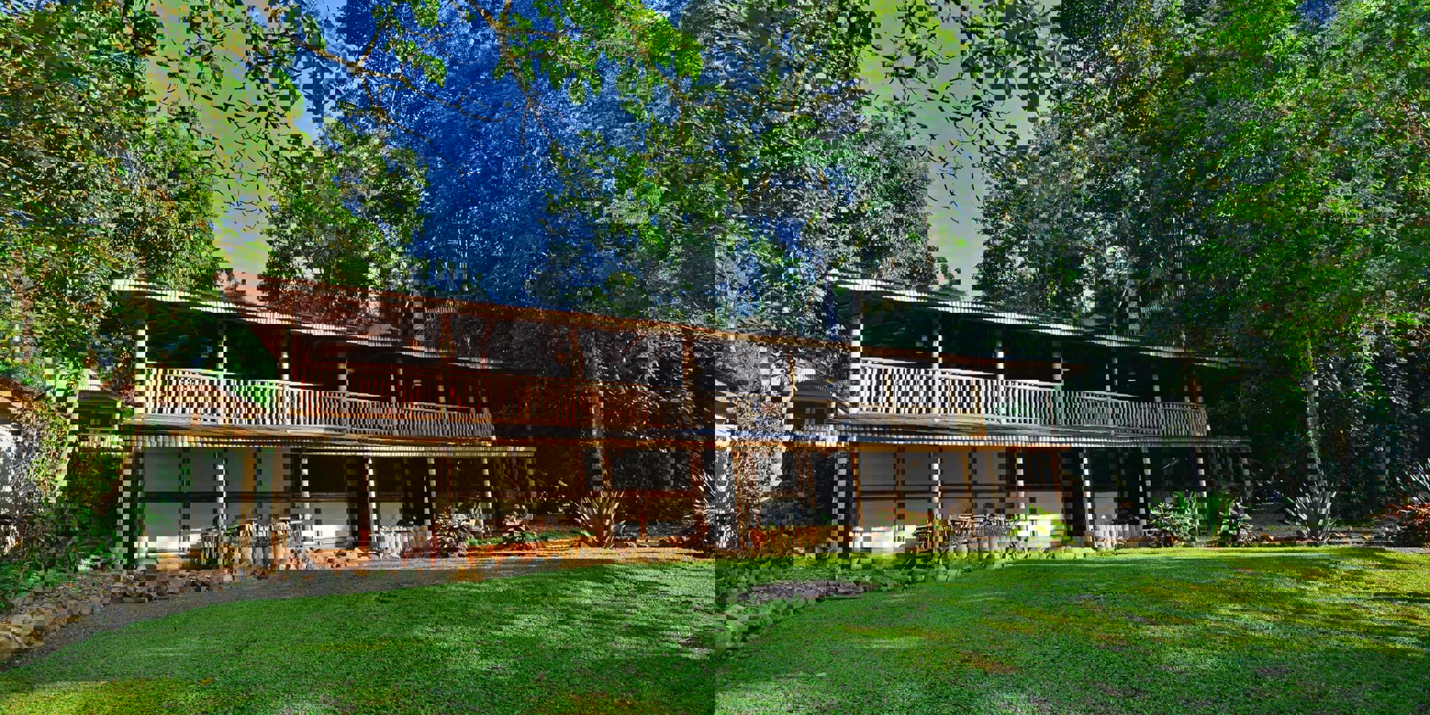 10 Best luxury safari lodges and camps in Uganda