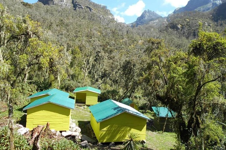 3 Days Mount Rwenzori Hiking Safari