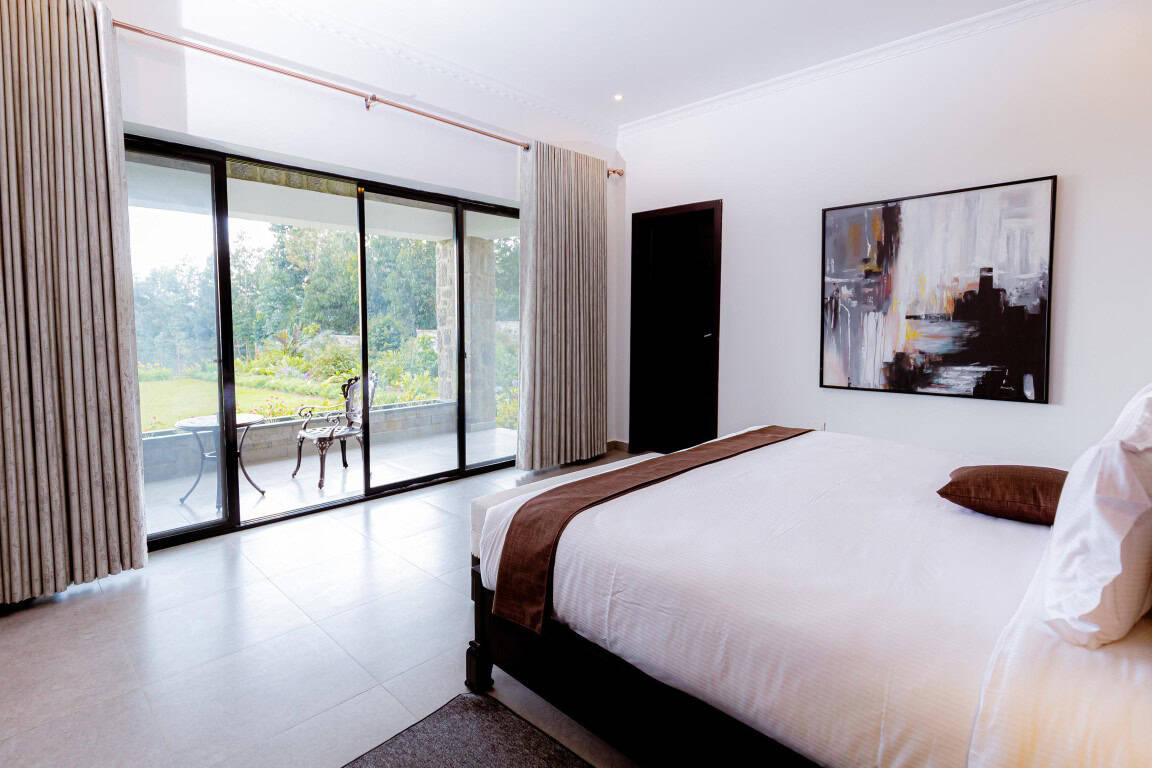 Farm House Lodge in Volcanoes